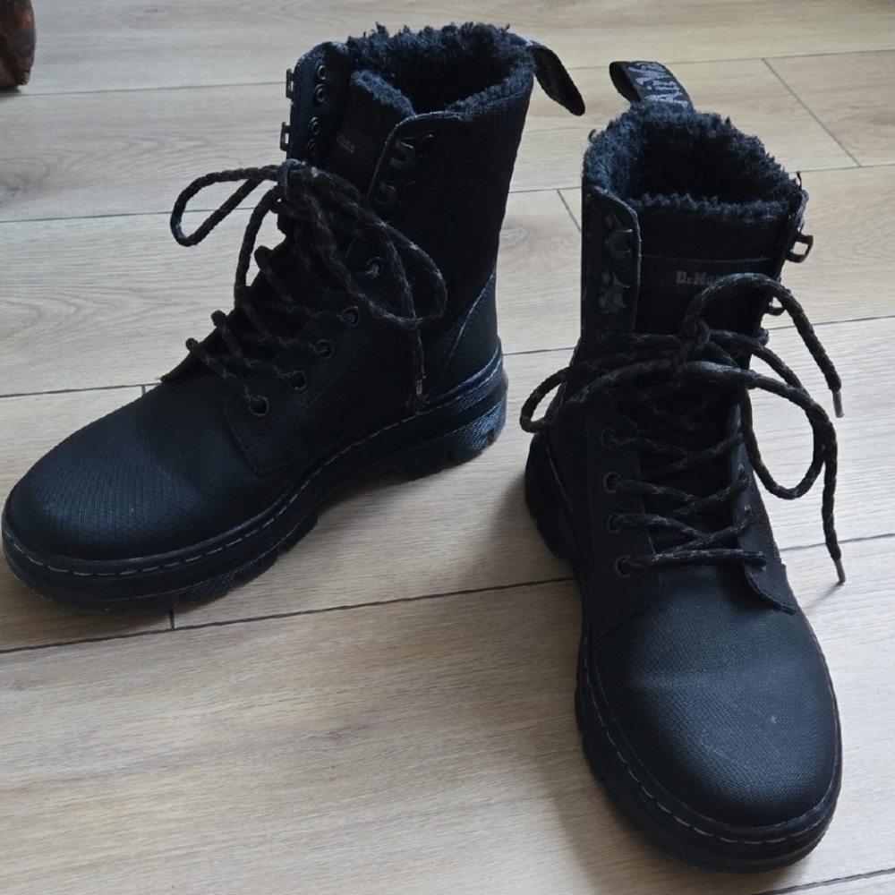 Dr.Martens Combs Fleece Lined Casual Boots Sz US 7M
